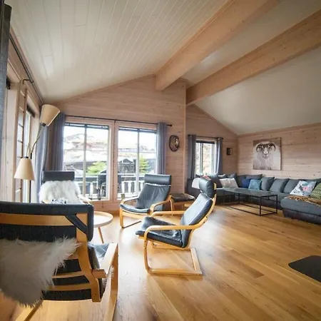 Beautiful Cozy Mountain - Fully Equipped - Free Parking *