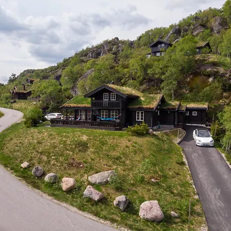 Beautiful Cozy Mountain - Fully Equipped - Free Parking *