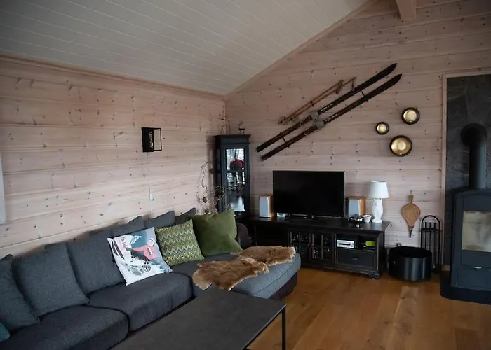 Beautiful Cozy Mountain - Fully Equipped - Free Parking *